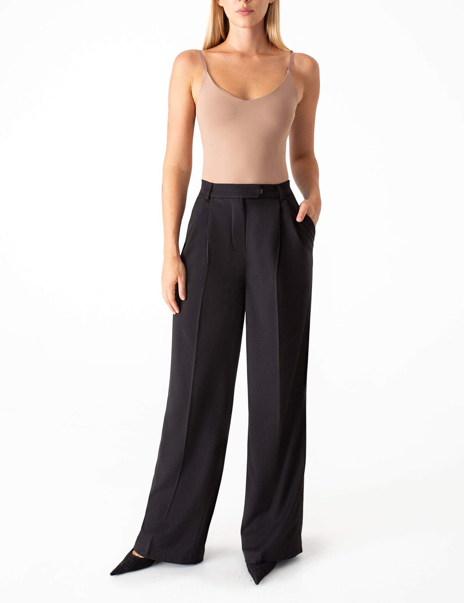 Women's Trousers - MAGNETIC