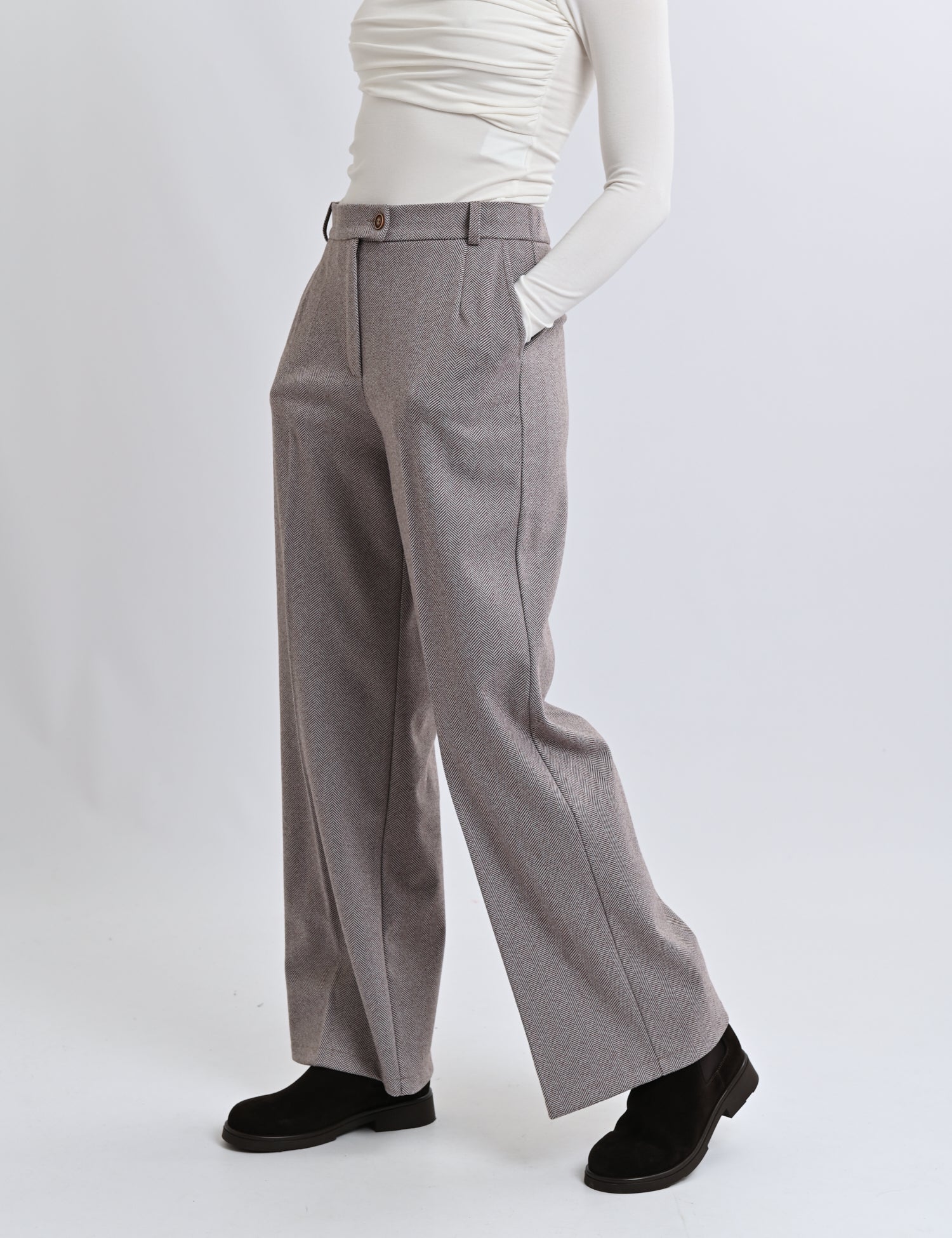 Women's Trousers - Wear me